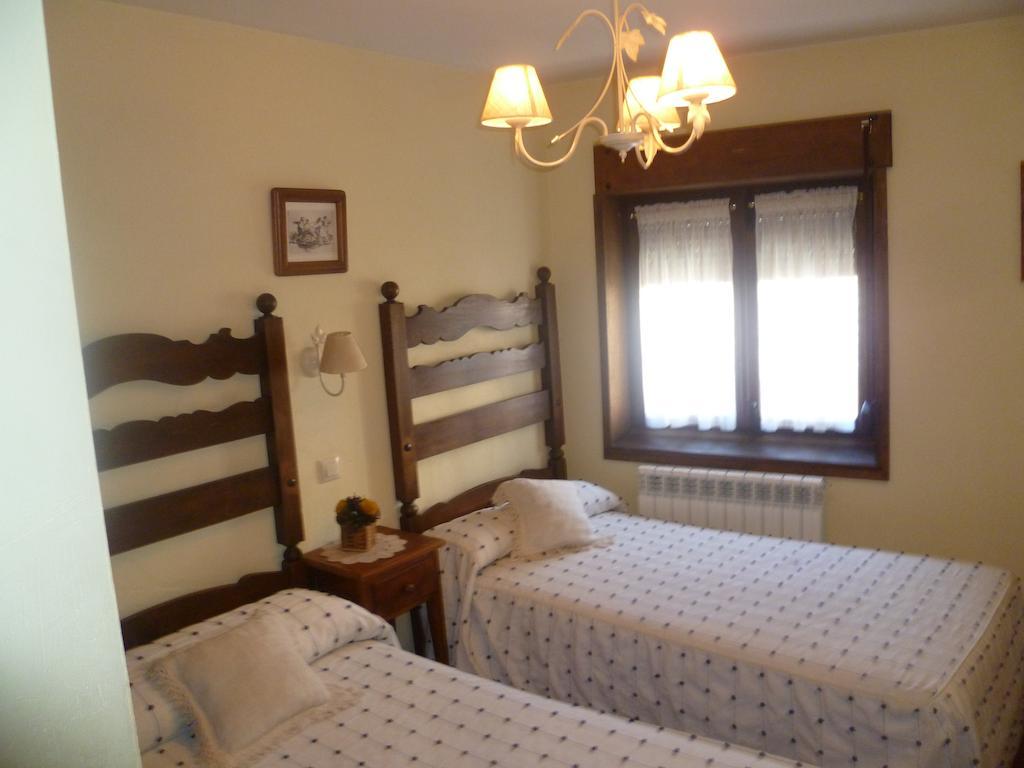 Artesano I Y III Pensionat Navarredonda de Gredos Exteriör bild